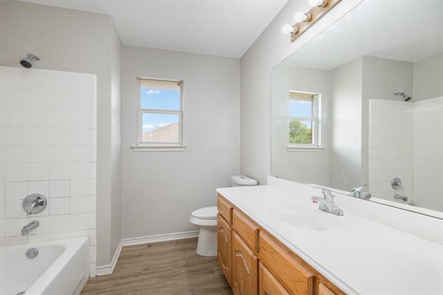 Building Photo - 2809 Ventanna Dr