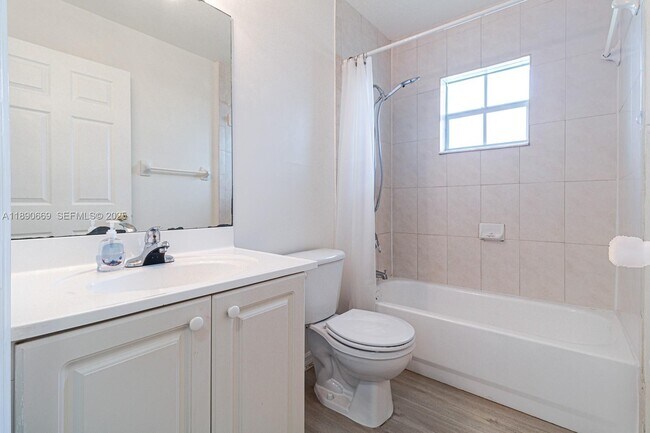 Building Photo - 116 NW 6th Ave