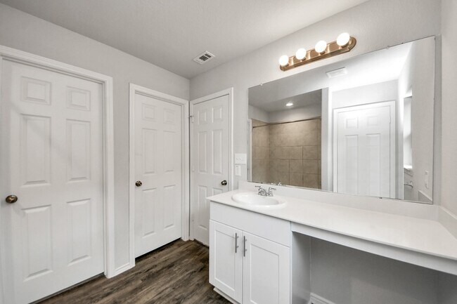 Building Photo - 20715 Southern Wds Blvd