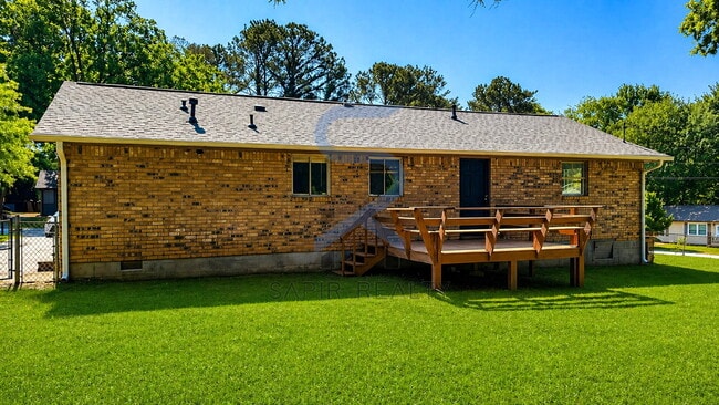 Building Photo - 120 Dixboro Dr