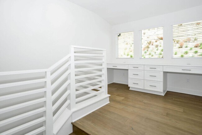 Building Photo - 10881 McCan Ct