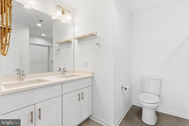 Building Photo - 3121 Beachview Ln
