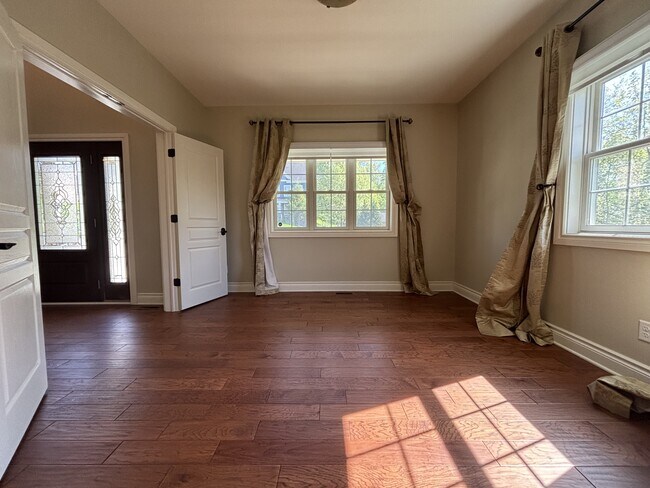 Building Photo - 116 Marco Polo Dr
