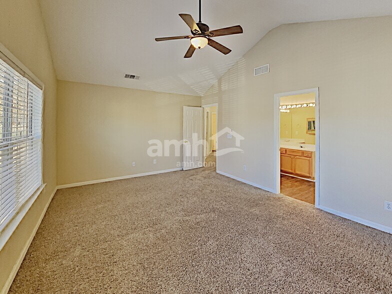 Building Photo - 401 Citronelle Dr