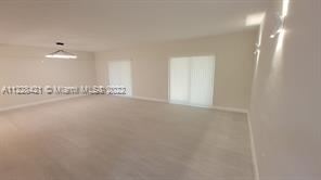 Building Photo - 3 br, 2 bath House - 1121 Cotorro Ave # 2