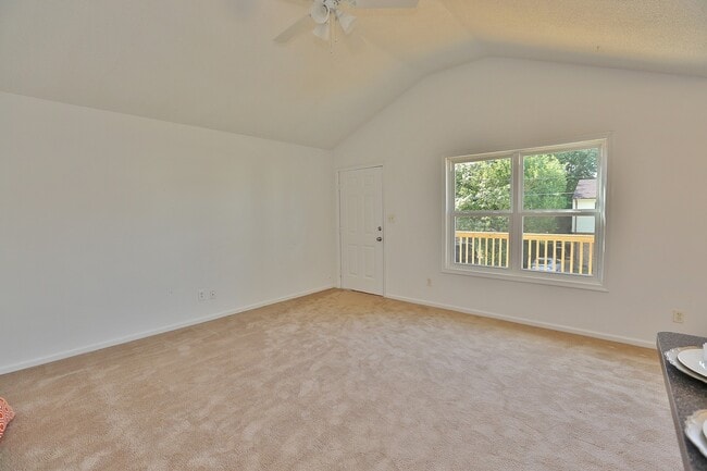 Building Photo - UPDATED & READY 07-14-25! 2-Bedroom 2nd Fl...