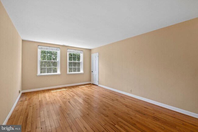 Building Photo - 3441 S Stafford St