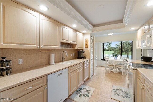 Building Photo - 425 Wildwood Ln
