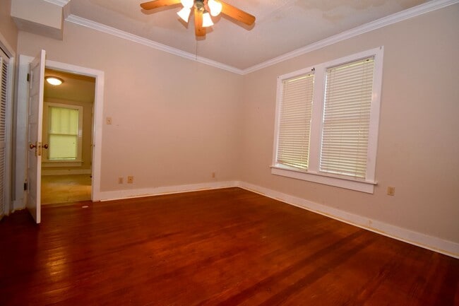 Building Photo - Cute Two Bedroom House, Close to LA Tech!