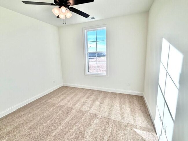 Building Photo - Now Leasing a Brand New 5-Bedroom 3 Bath Home Olive Branch