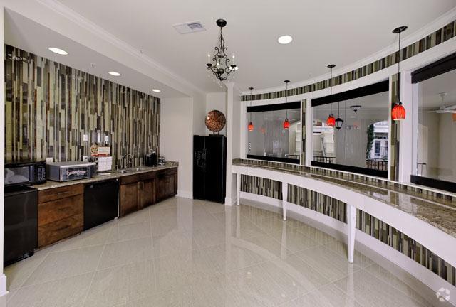 Club House - The Villagio