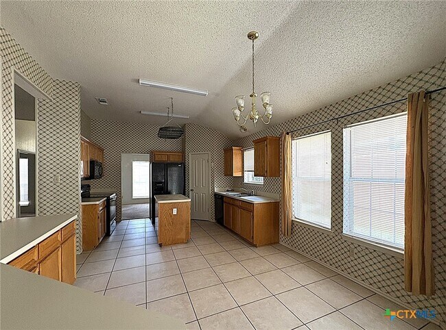 Building Photo - 607 Ottawa Dr