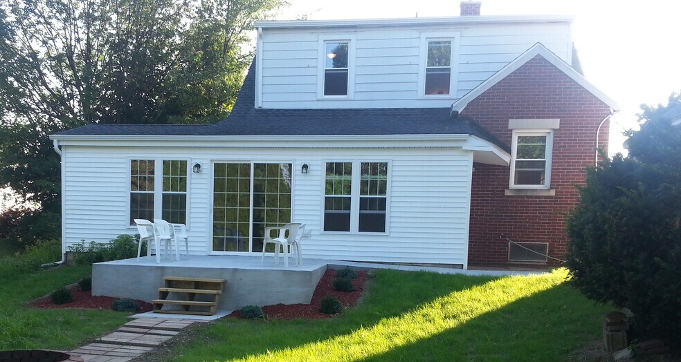 Building Photo - 1009 Filmore Ave