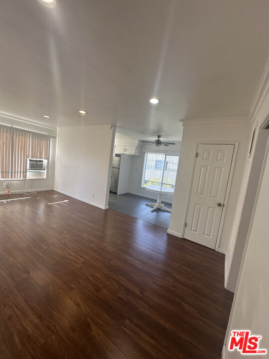 Building Photo - 1441 S Hayworth Ave