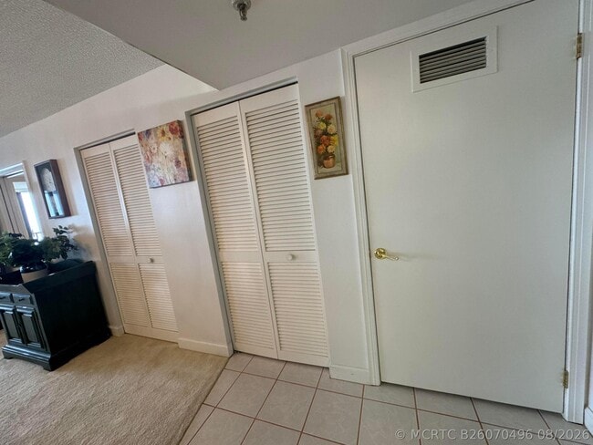 Building Photo - 5047 N Hwy A1A