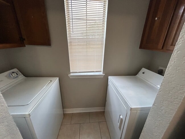 Building Photo - 3635 Garden Brook Dr