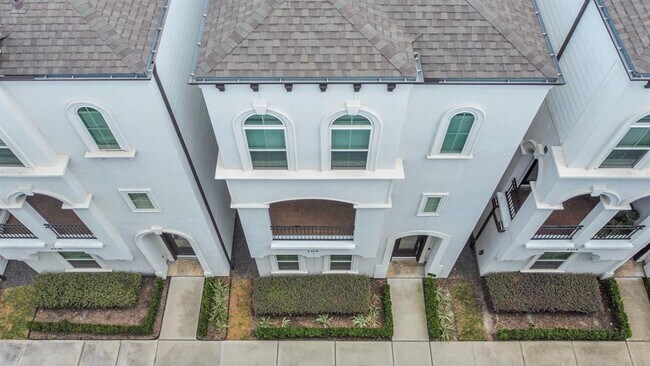 Building Photo - 2716 Freund St