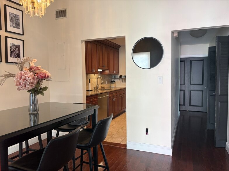 Dining Area - 27 Anchor St