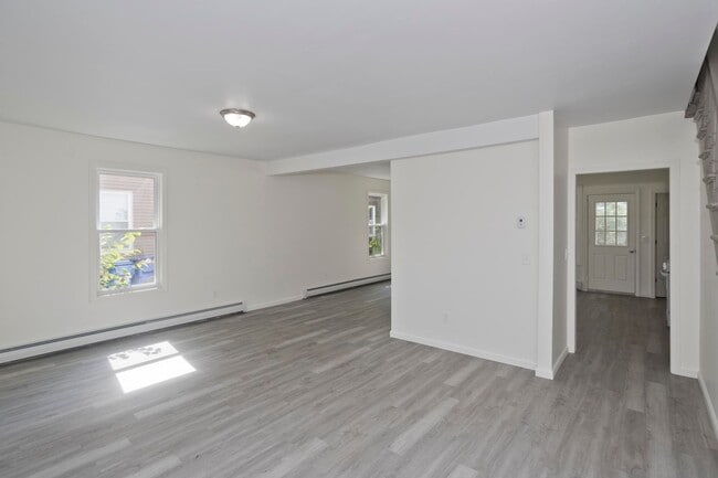 Building Photo - 24 Highland Ave