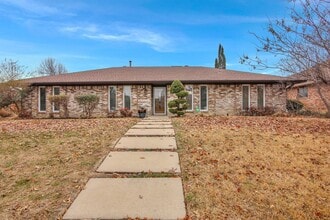 Building Photo - Updated West Plano Beauty!