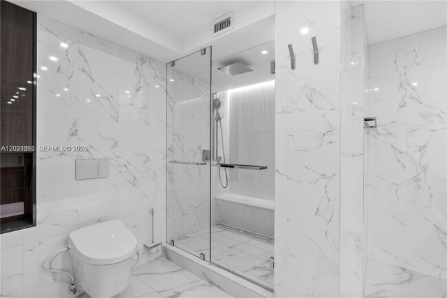Building Photo - 2030 S Ocean Dr