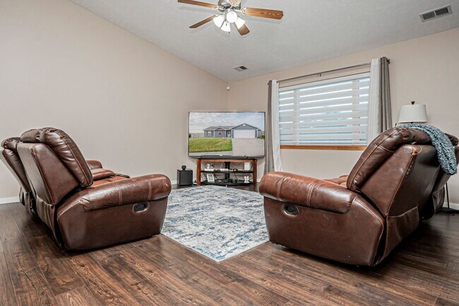 Building Photo - Please View 3D Virtual Walk-Through Before...