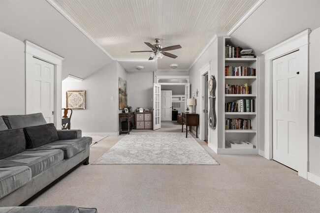 Building Photo - 201 Ramona St