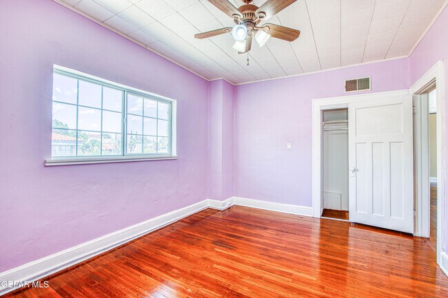 Building Photo - 1701 Elm St