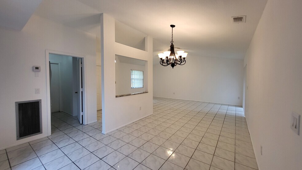 Primary Photo - 9141 SW 22nd St