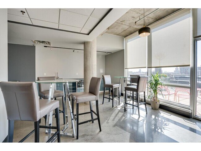 Building Photo - 730 N 4th St