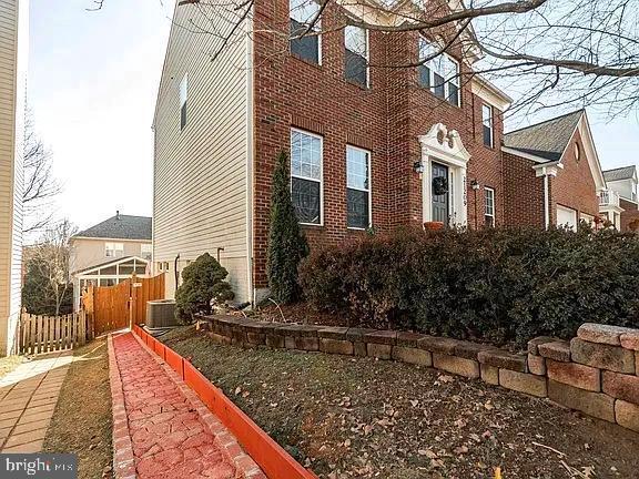 Building Photo - 21209 Seneca Crossing Dr