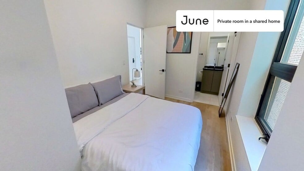 Building Photo - Room in Shared 4 bed/3 bath home
