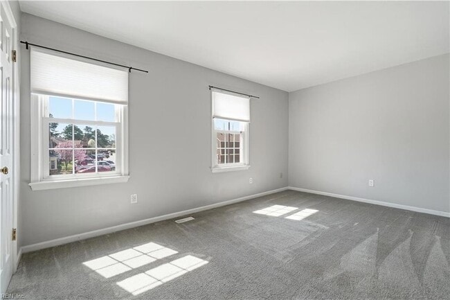 Building Photo - 1328 Mill Lake Quarter