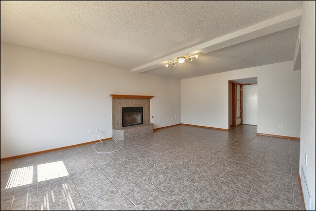 Building Photo - Coming Soon!