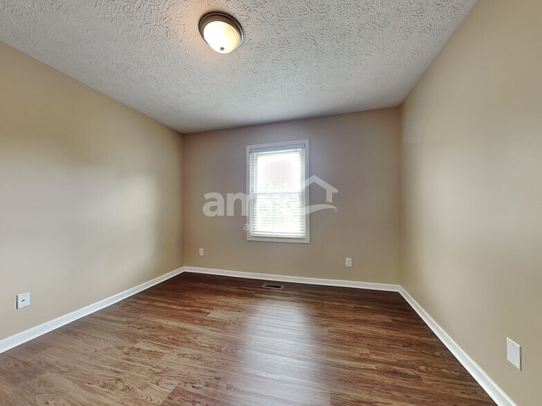 Building Photo - 3810 Brasseur Ln