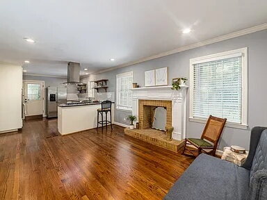 Building Photo - COMING SOON — Available August 17 | 3BR/2BA Midtown Brick Ranch | Lawn Care, Pest Control & W/D I...