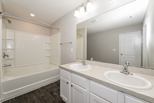 Building Photo - 11598 Walleye Dr