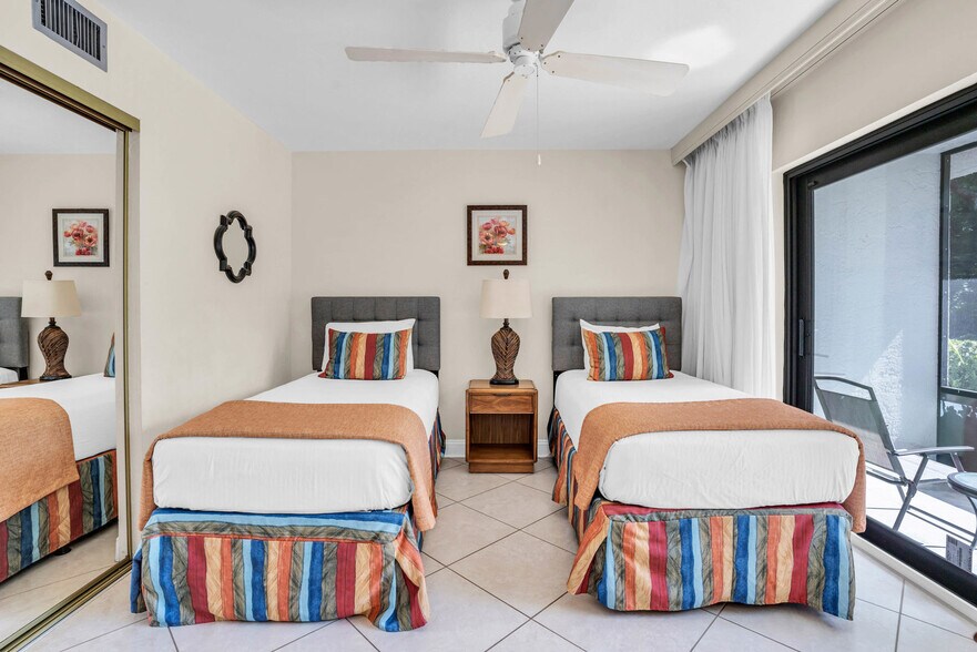 Building Photo - 600 Neapolitan Way