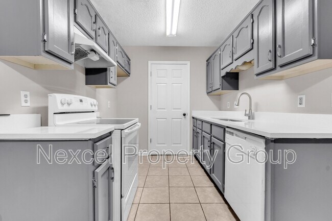 Building Photo - 4236 Appian Dr