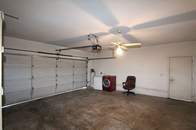 Building Photo - Beautiful 3B/2B Home in Minneola!