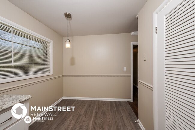 Building Photo - 9765 Virginianna Dr