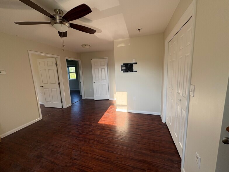 Building Photo - 54 Bald Hill Rd