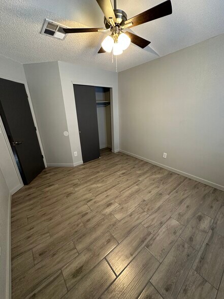 Bedroom 3 - 4652 Loma Linda Cir