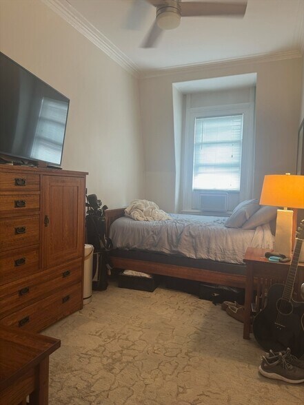 Building Photo - 279 Beacon St