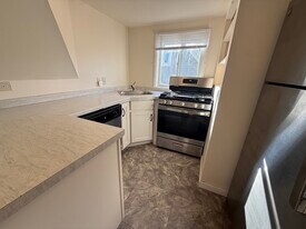 Building Photo - 315 N Blair St