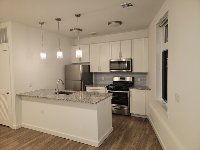 Primary Photo - 61 Virginia Ave