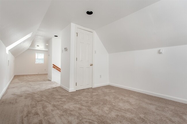 Building Photo - 5422 Miller Ave