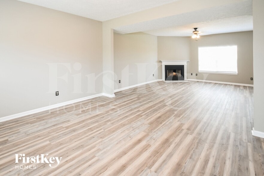 Building Photo - 443 N Odell St