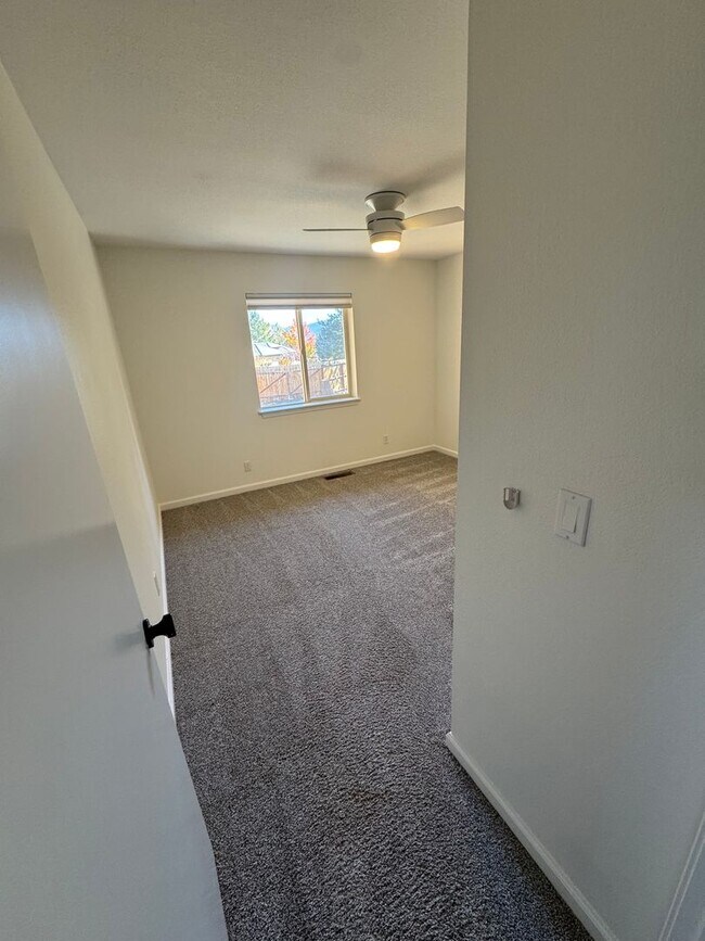 Building Photo - Beautiful Fieldcreek Ranch Exclusive Home