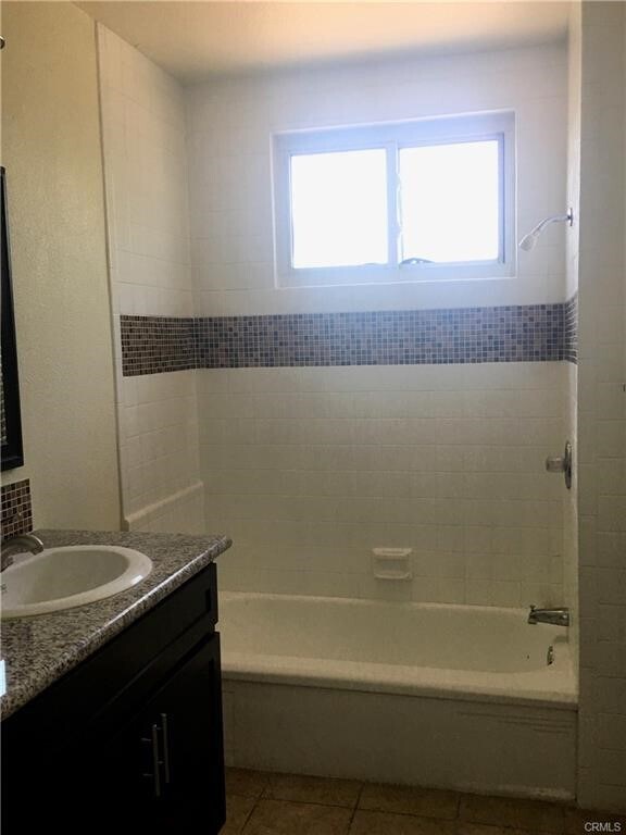 Building Photo - 976 E Edgecomb St